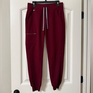 Women’s figs Zamora jogger scrub pants in burgundy